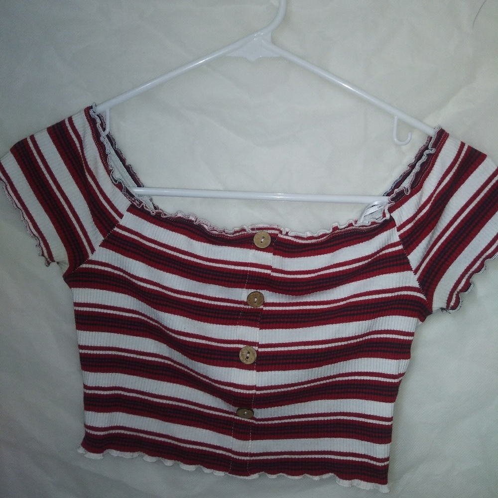 T.I.M.I.N.G Off-Shoulder Crop Top